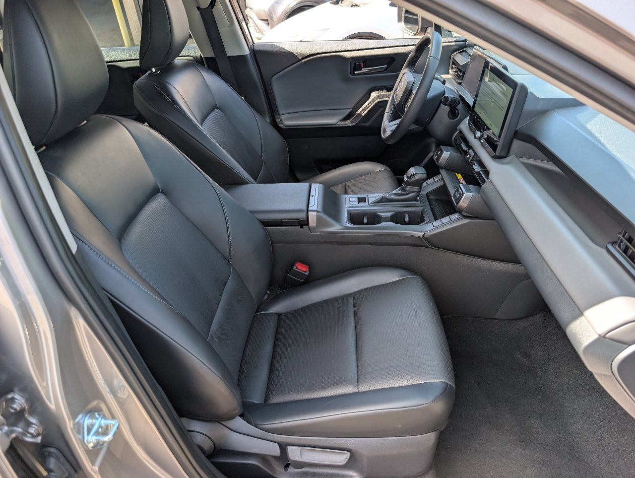 Used 2026 Toyota RAV4 XLE Premium FWD image 8