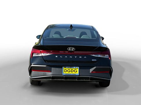 New 2026 Hyundai Elantra Blue image 4