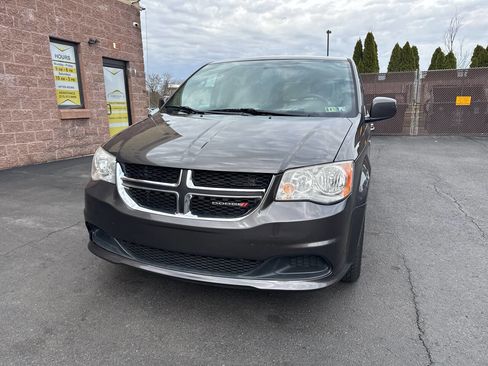 Used 2014 Dodge Grand Caravan SE FWD image 4