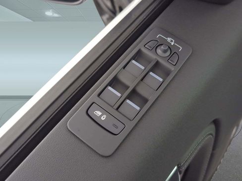 New 2025 Land Rover Discovery Sport Dynamic SE image 21