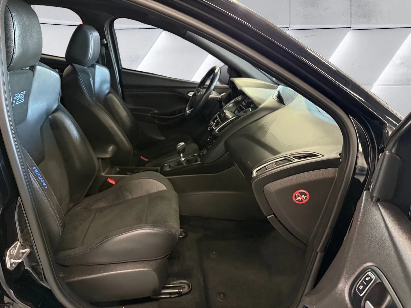Used 2017 Ford Focus RS AWD/4WD image 16