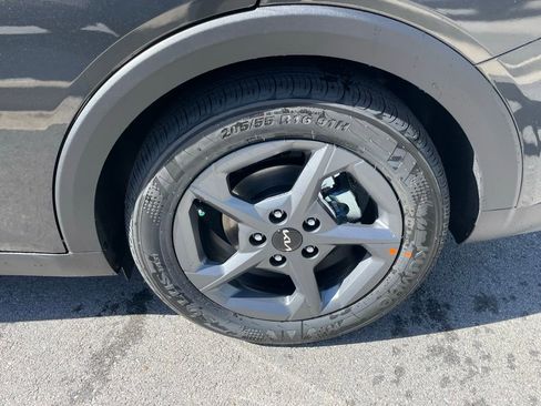 New 2026 Kia K4 FWD image 33
