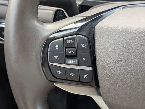 Used 2021 Ford Explorer Platinum w/ Equipment Group 601A AWD/4WD image 29