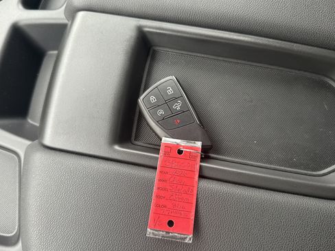 Used 2026 Chevrolet Silverado 2500 Custom w/ Custom Value Package image 31