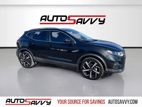 Used 2022 Nissan Rogue Sport SL AWD/4WD image 1