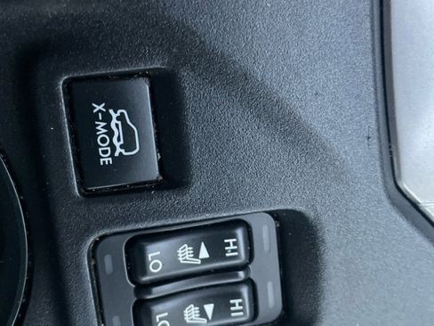 Used 2019 Subaru Crosstrek 2.0i Premium w/ Eyesight System image 24