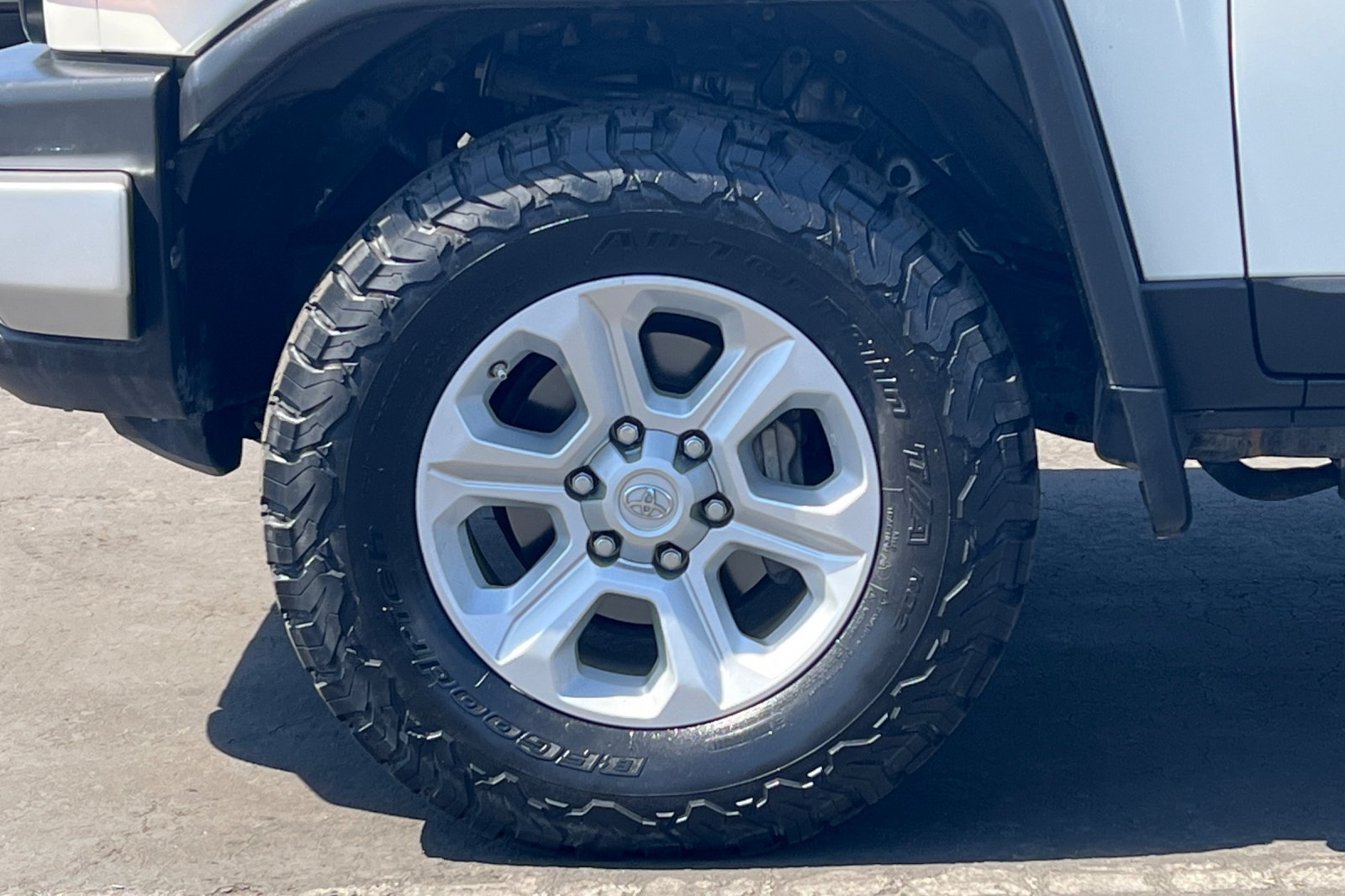 Used 2013 Toyota FJ Cruiser 4WD w/ Convenience Pkg image 24
