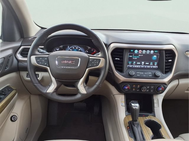Certified 2018 GMC Acadia Denali w/ Technology Package FWD image 4