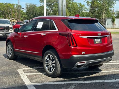 Used 2021 Cadillac XT5 Premium Luxury FWD image 7