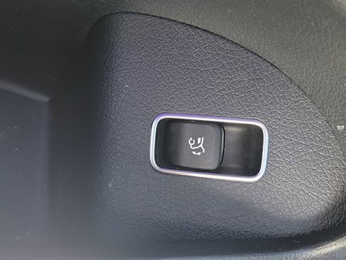 Certified 2025 Mercedes-Benz GLE 350 4MATIC image 22