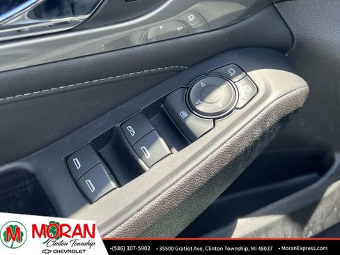 Certified 2023 Chevrolet Traverse LT FWD image 17