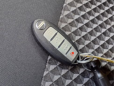 Used 2021 Nissan Versa S image 27