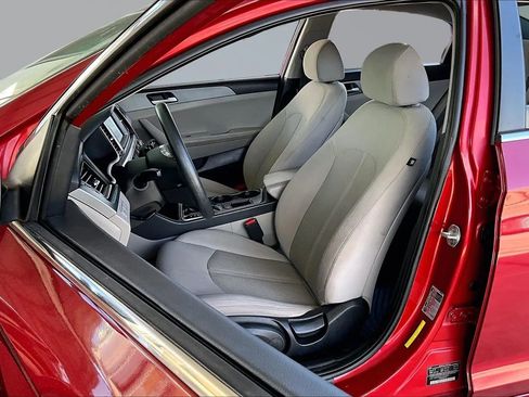 Used 2018 Hyundai Sonata SE image 18