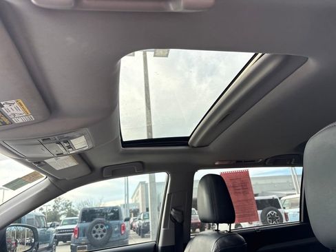 Used 2015 Toyota Highlander XLE image 9