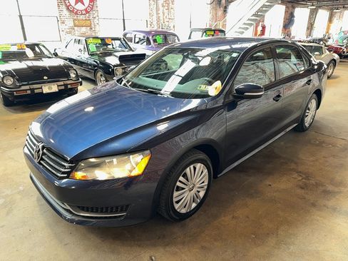 Used 2015 Volkswagen Passat 1.8T S image 7