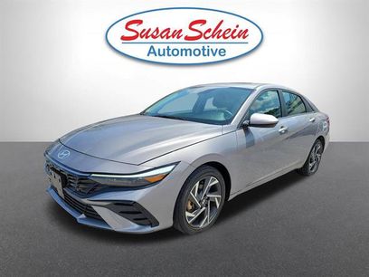 Used 2025 Hyundai Elantra SEL