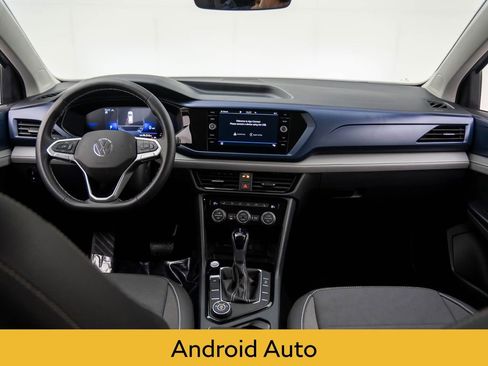 Used 2024 Volkswagen Taos SE image 9