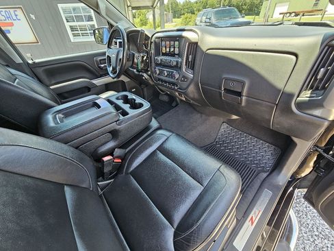 Used 2018 Chevrolet Silverado 1500 LT w/ Texas Edition AWD/4WD image 31