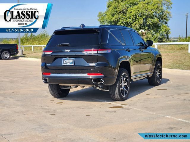 Used 2024 Jeep Grand Cherokee Summit AWD/4WD image 10