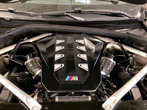 Used 2023 BMW X7 M60i w/ Executive Package image 27
