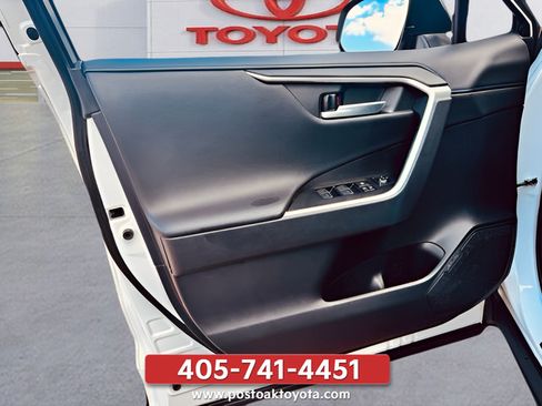 Used 2023 Toyota RAV4 XSE AWD/4WD image 28