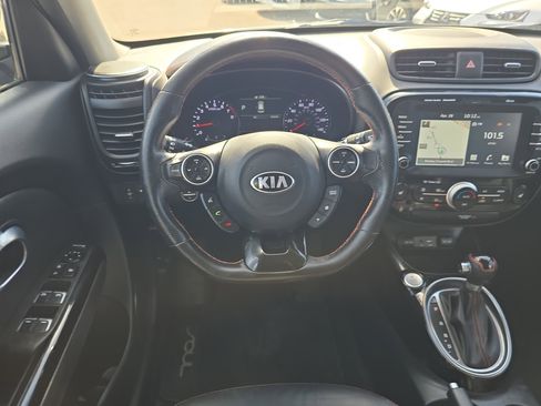 Certified 2018 Kia Soul ! w/ Tech Package FWD image 13