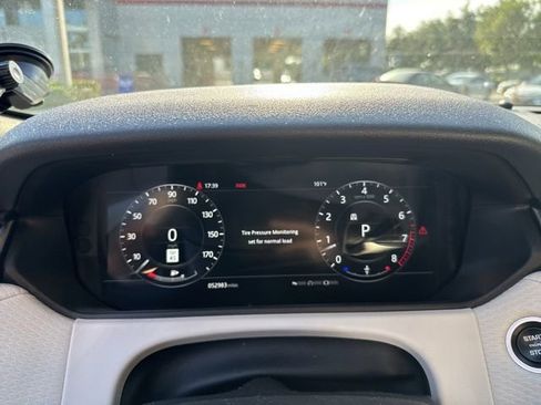 Used 2018 Land Rover Range Rover Velar S AWD/4WD image 2