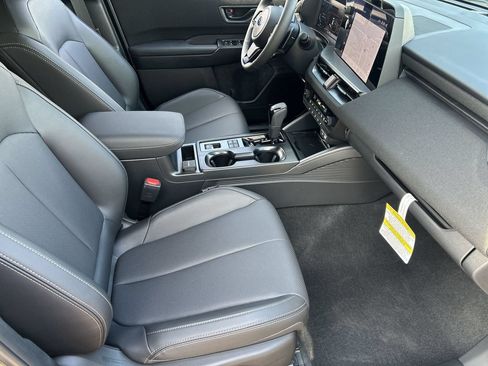 New 2026 Subaru Outback Limited w/ Premium/Limited Package 2 AWD/4WD image 8