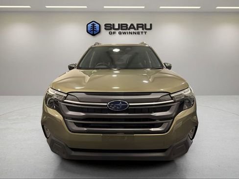 Certified 2025 Subaru Forester Premium AWD/4WD image 8