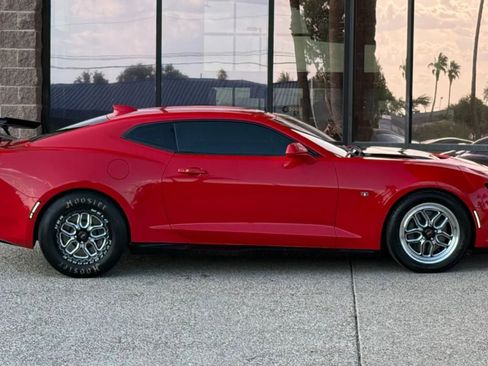 Used 2017 Chevrolet Camaro SS RWD image 14