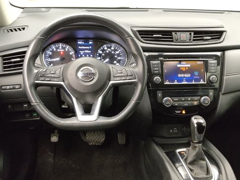 Used 2018 Nissan Rogue SV FWD image 22