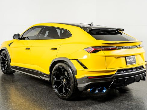 Used 2023 Lamborghini Urus Performante image 15