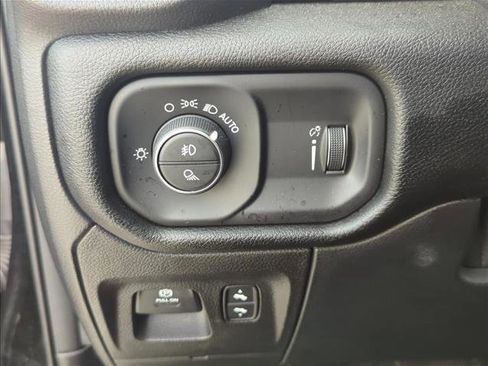 Used 2022 RAM 1500 Big Horn AWD/4WD image 10