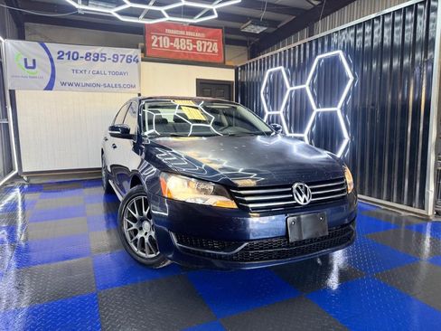 Used 2013 Volkswagen Passat 2.5 SE FWD image 1