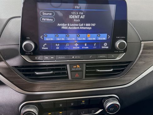 Used 2024 Nissan Altima 2.5 SV image 18