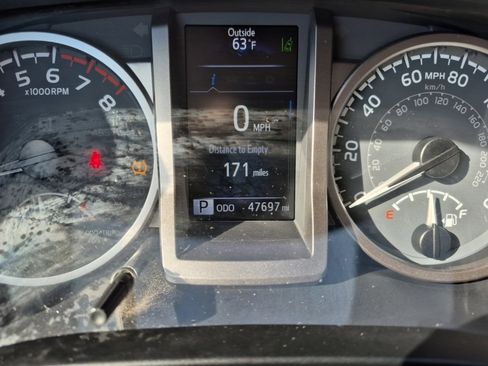 Used 2021 Toyota Tacoma 2WD Double Cab image 32