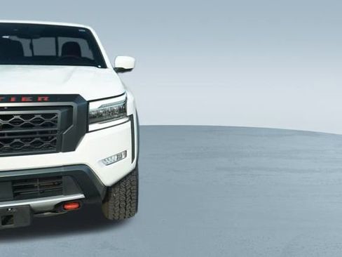 Used 2024 Nissan Frontier PRO-4X w/ Technology Package image 36