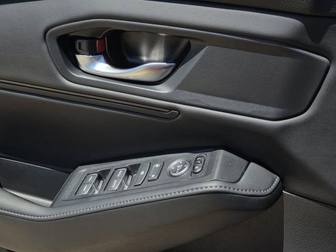 Used 2025 Honda Accord Sport image 19
