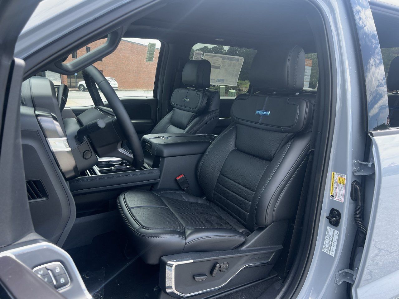 New 2026 Ford F450 Platinum w/ FX4 Off-Road Package AWD/4WD image 19