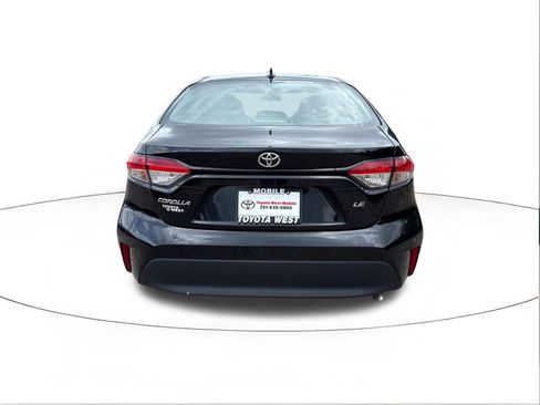 Used 2024 Toyota Corolla LE FWD image 4
