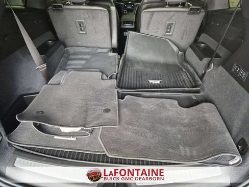 Used 2025 Cadillac XT6 Premium Luxury w/ LPO, Floor Liner Package AWD/4WD image 31