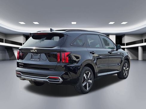 Certified 2023 Kia Sorento S w/ Panoramic Sunroof Package image 6