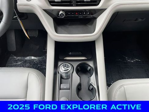 New 2025 Ford Explorer Active w/ Active Comfort Package image 11