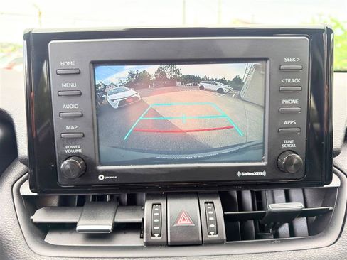 Used 2021 Toyota RAV4 XLE Premium FWD image 20