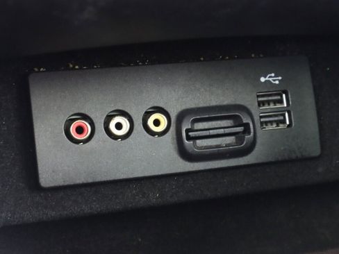 Used 2013 Lincoln MKX AWD image 24