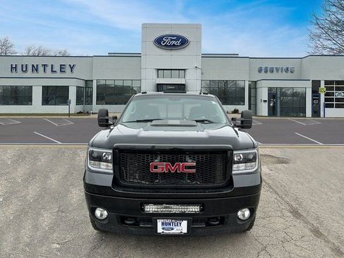 Used 2011 GMC Sierra 3500 Denali w/ Suspension Package, Off-Road image 3