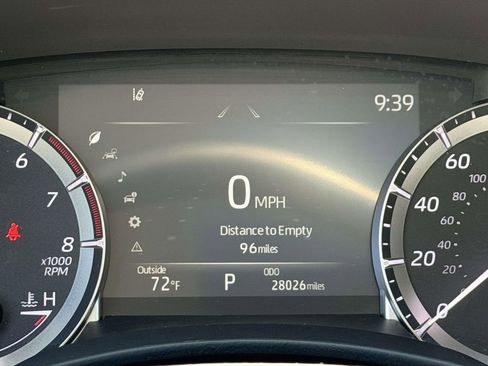 Certified 2025 Toyota Highlander XLE AWD/4WD image 10