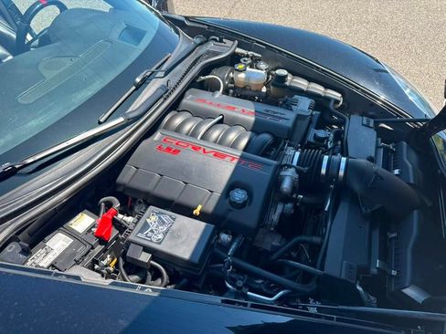Used 2007 Chevrolet Corvette Coupe w/ Preferred Equipment Group RWD image 7