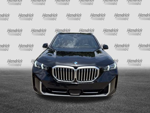 Used 2025 BMW X5 xDrive40i AWD/4WD image 3