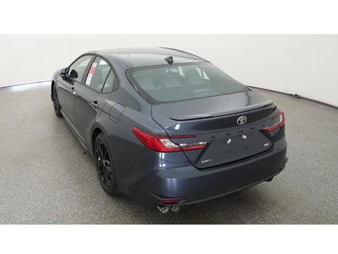 Used 2026 Toyota Camry SE FWD image 6